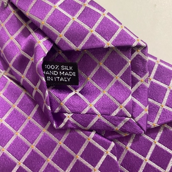 Barneys New York 100% silk necktie - Picture 3 of 3